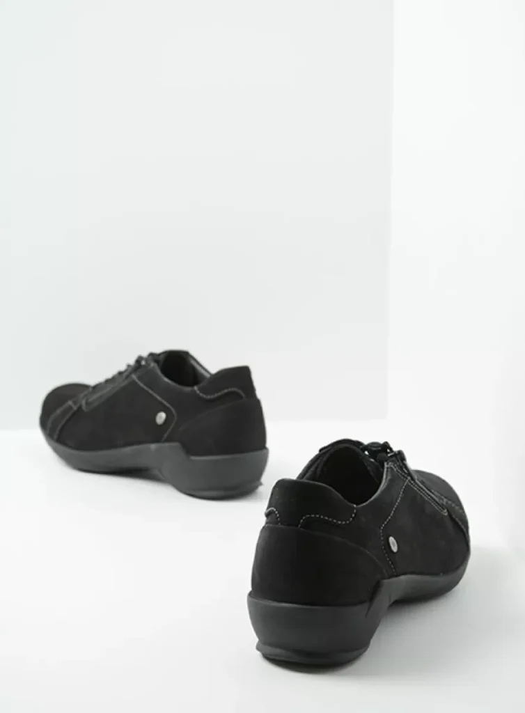 Wolky Women’s shoes 0157616000 16000 black oiled nubuck