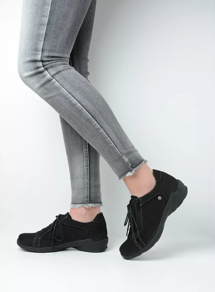 Wolky Women’s shoes 0157616000 16000 black oiled nubuck