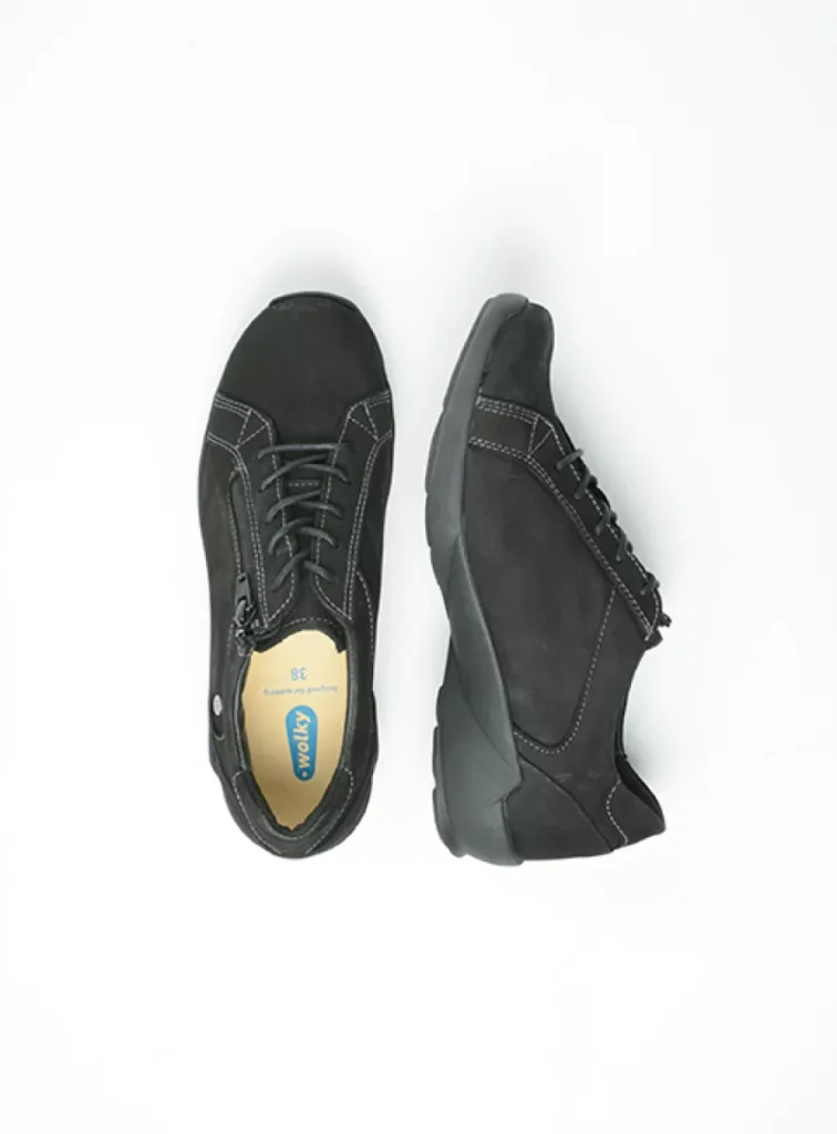 Wolky Women’s shoes 0157616000 16000 black oiled nubuck