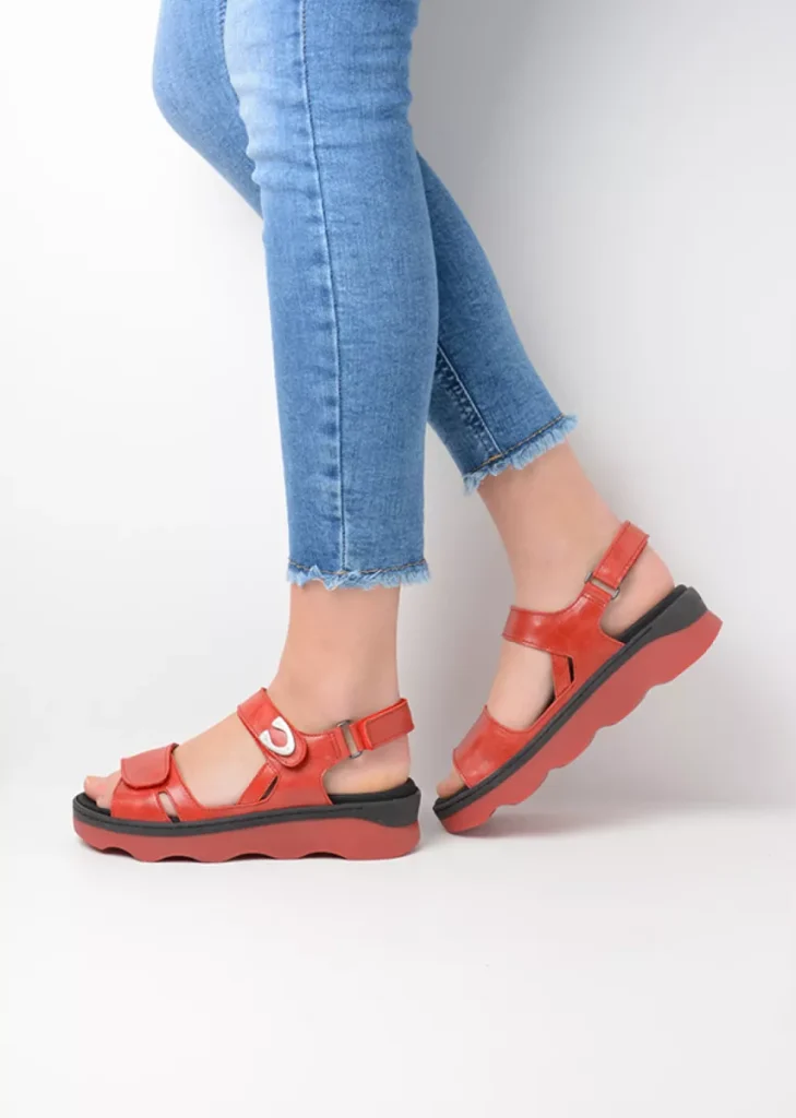 Wolky Women’s shoes 0235033500 33500 red leather