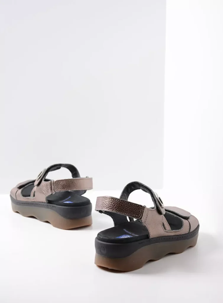 Wolky Women’s shoes 0235071320 71230 bronze leather