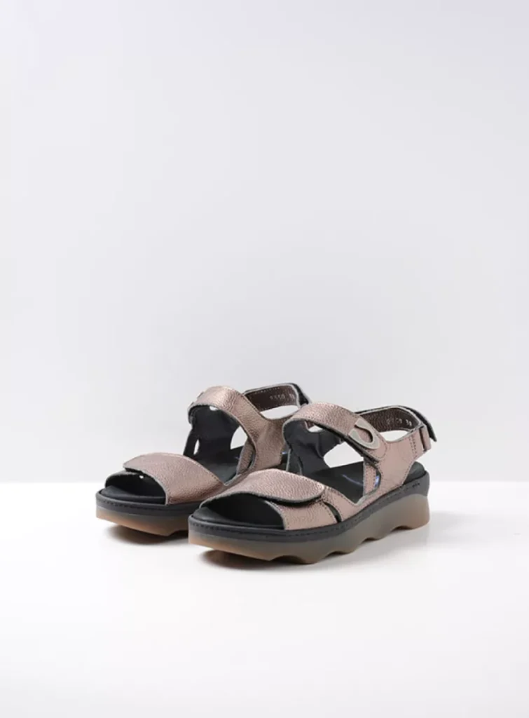 Wolky Women’s shoes 0235071320 71230 bronze leather