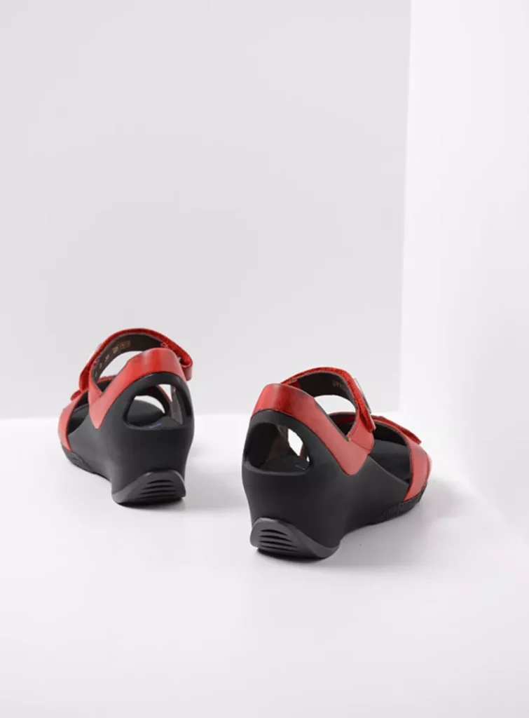 Wolky Women’s shoes 0377520500 20500 red leather