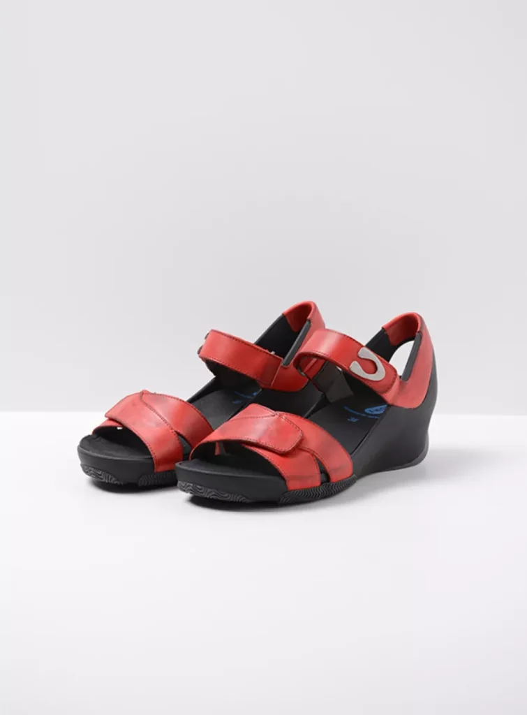 Wolky Women’s shoes 0377520500 20500 red leather