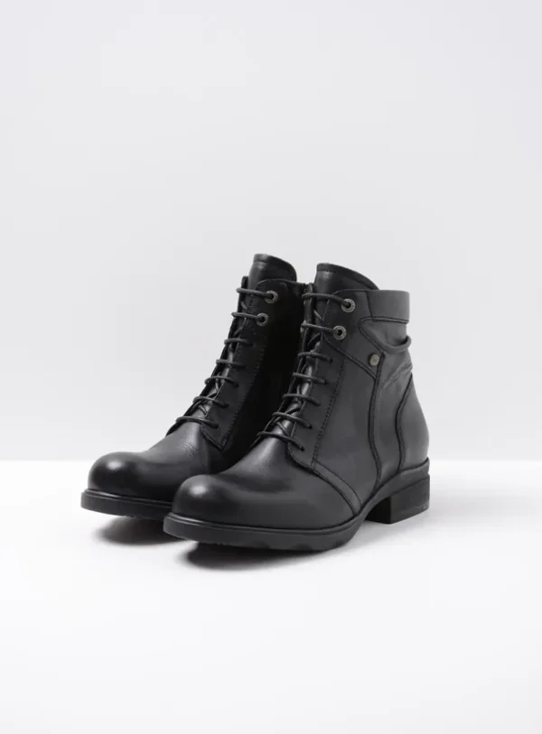 Wolky Center WR – black leather Boots for women