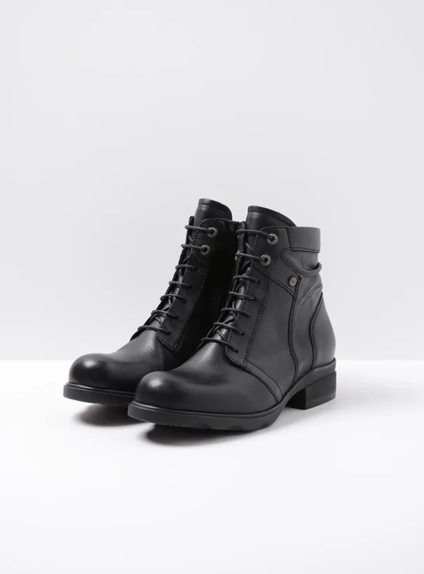 Wolky Center WR – black leather Boots for women