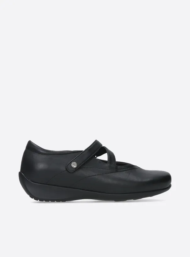 Wolky Passion - black leather Mary Jane shoes for women