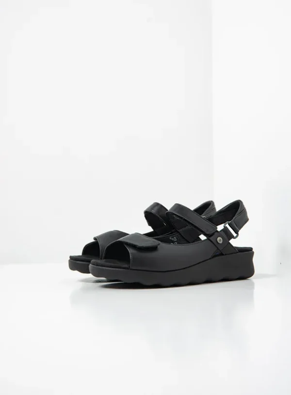 Wolky Pichu - black leather Sandals for women