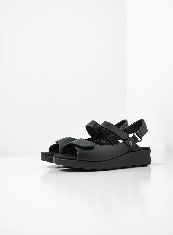 Wolky Pichu - black leather Sandals for women