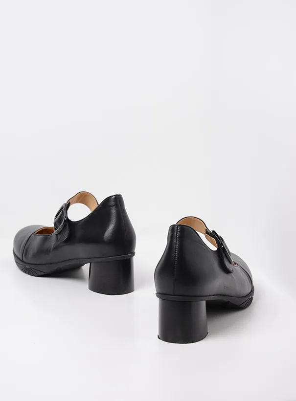 Wolky Selma - black leather Mary Jane shoes for women