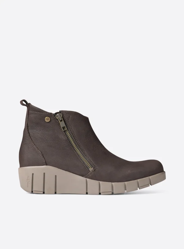 Wolky Phoenix HV - brown nubuck Ankle boots for women