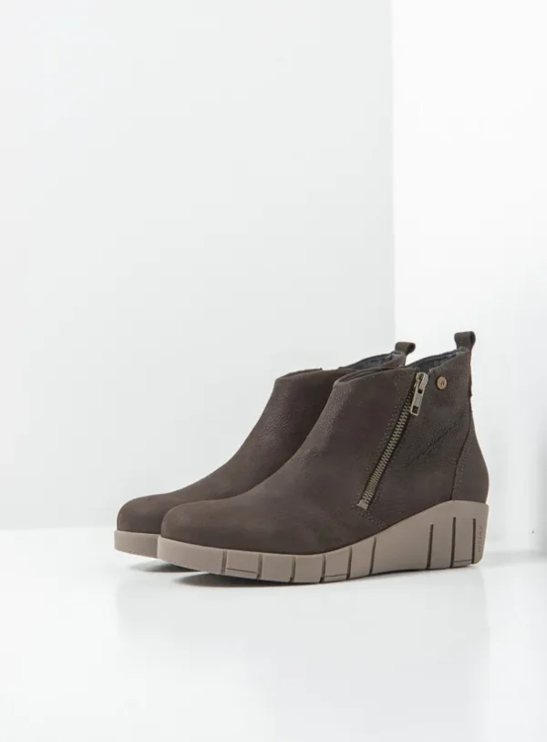 Wolky Phoenix HV - brown nubuck Ankle boots for women