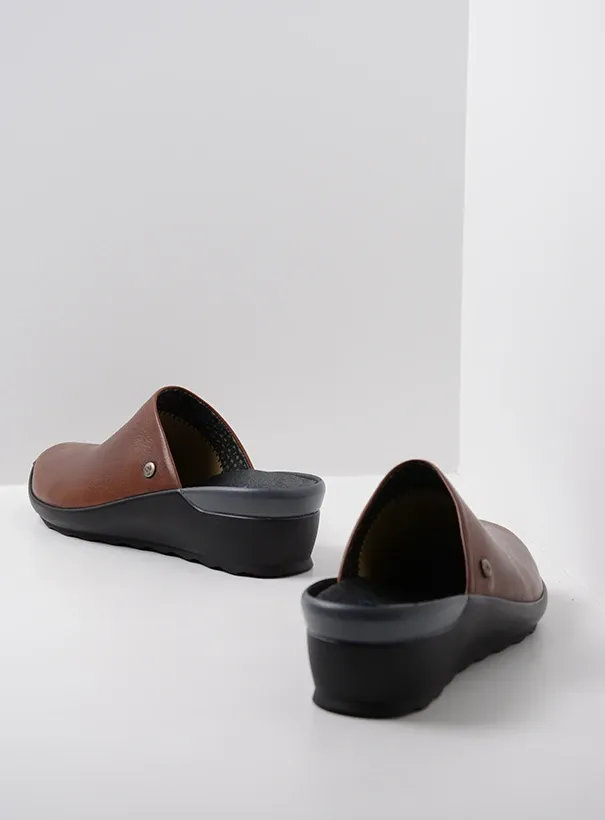 Wolky Go - cognac leather Clogs for women