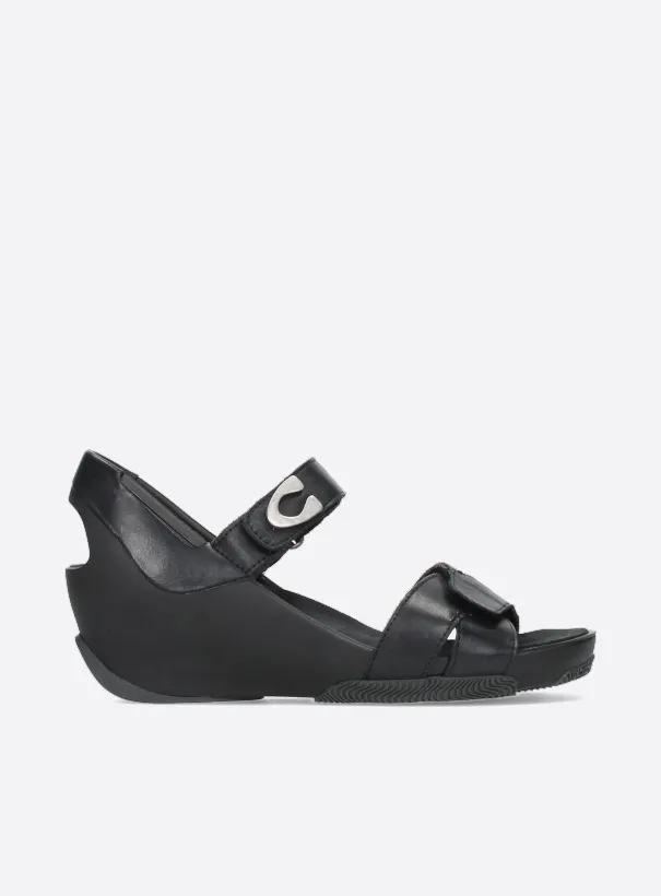 Wolky Epoch - black leather Sandals for women
