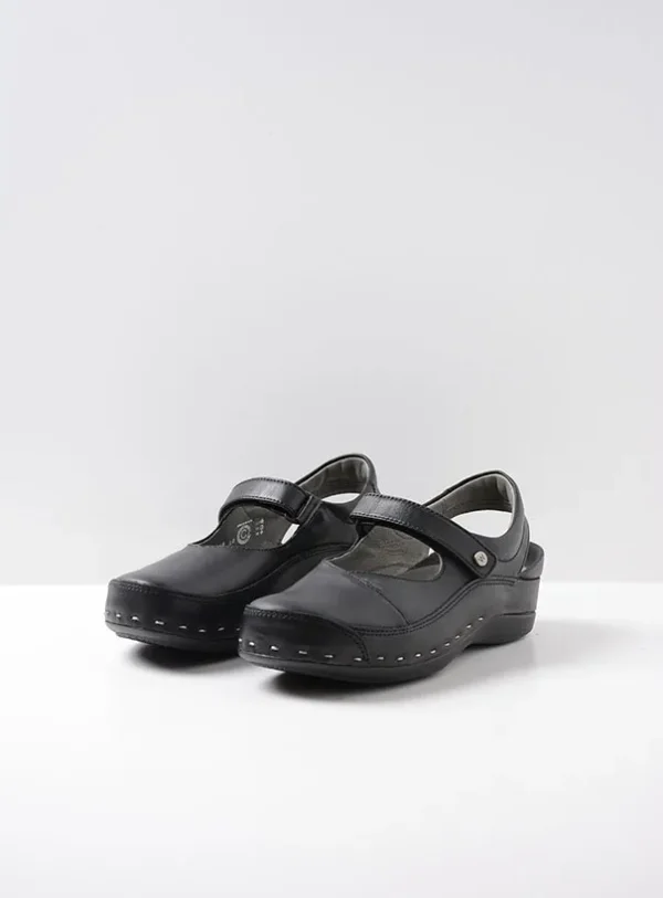 Wolky Strap-Cloggy - black leather Clogs for women