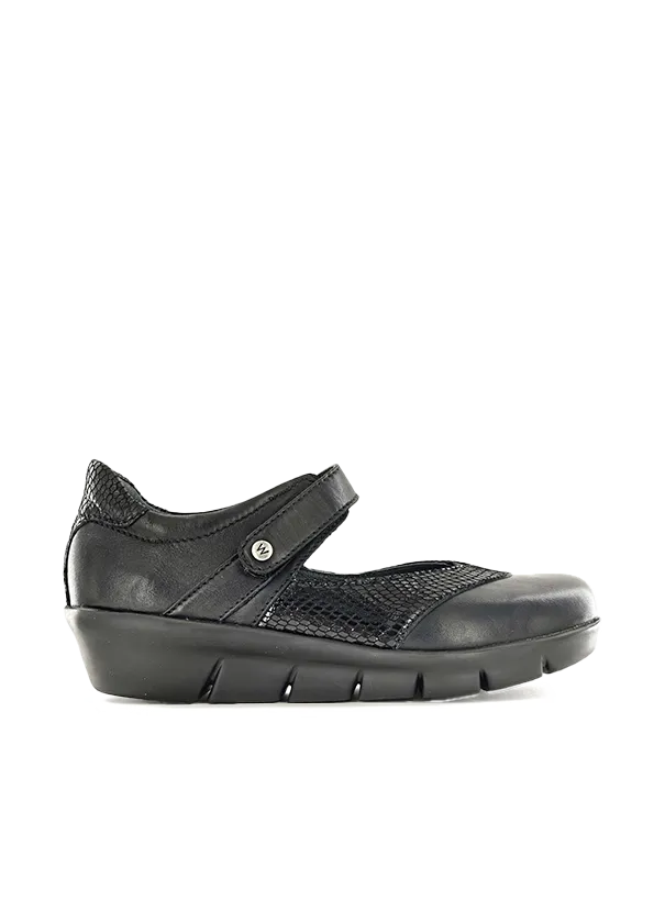 Wolky Mary Jane shoes 0067730001 30001 black combi leather