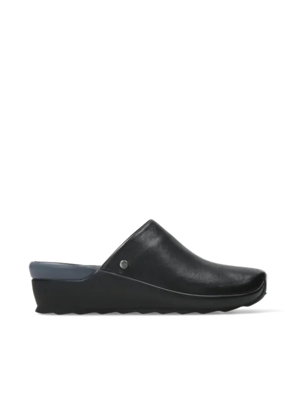 Wolky Go - black leather Clogs for women